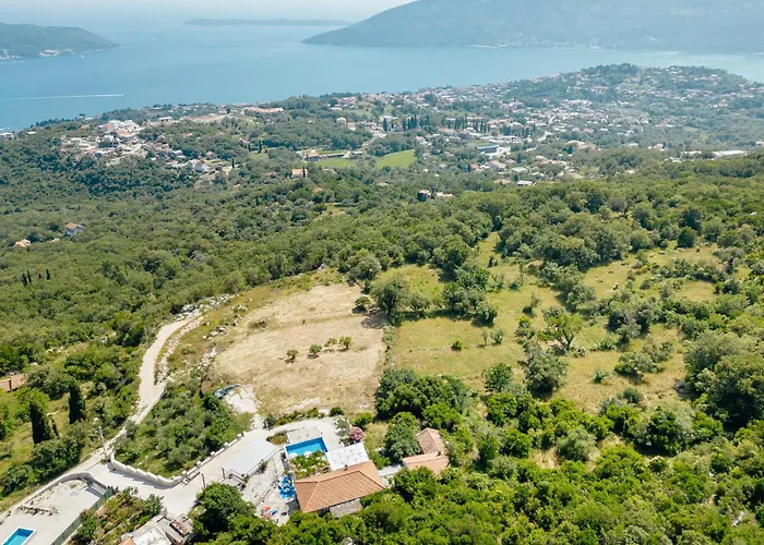 Cozy Home In Herceg Novi